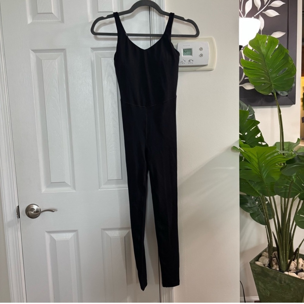 OFFLINE by Aerie Real Me Lowkey Black Legging Bodysuit - Picture 6 of 10